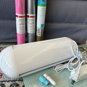 Silhouette Portrait 3. Never used. Open box.